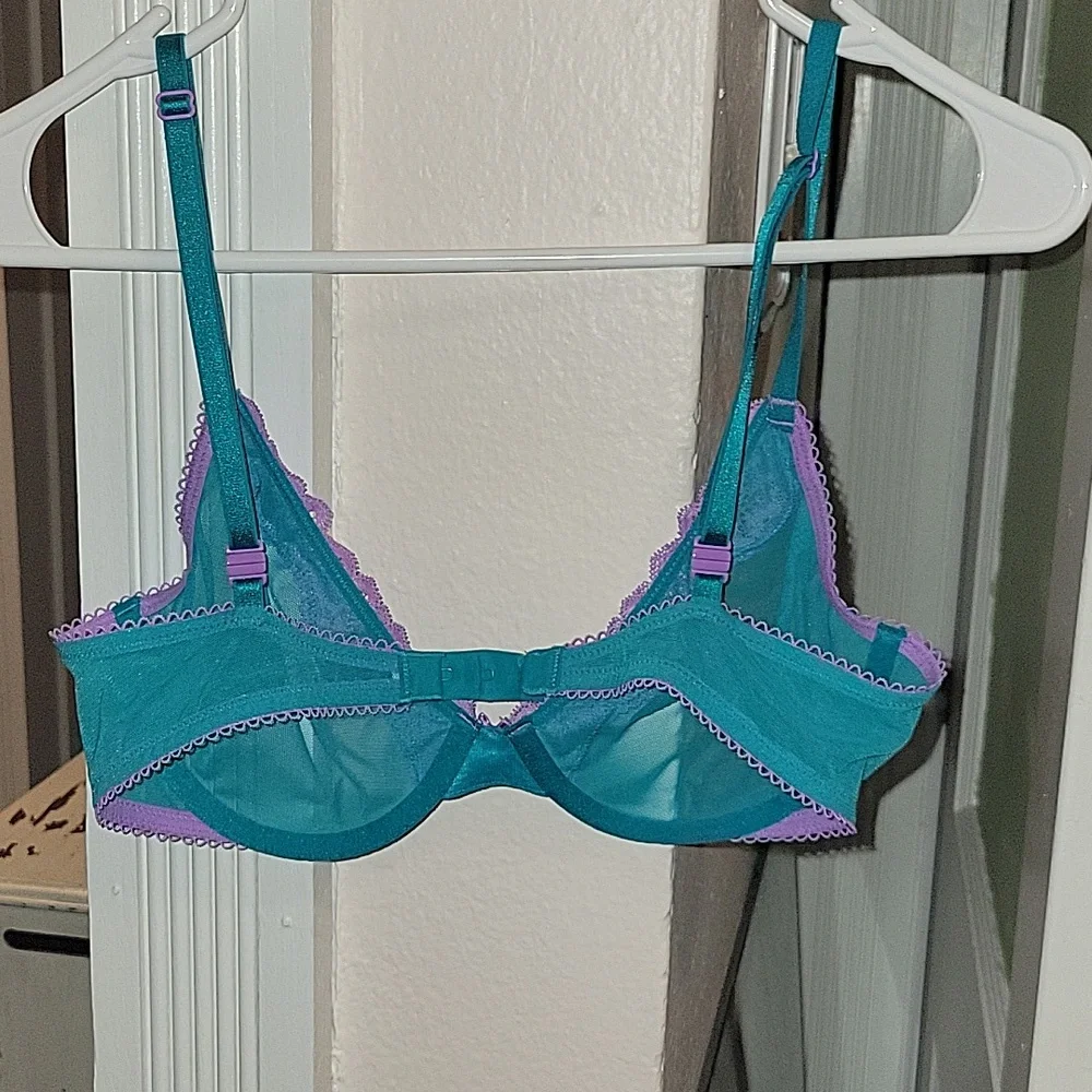 Victoria's Secret Tease Unlined Demi Bra, 34C - Picture 3 of 4